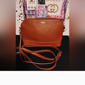 Love Nook Chic Tan Crossbody Bag